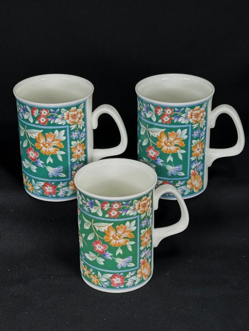 set of 3  Royal Doulton UK Expressions Festival time coffee mugs
